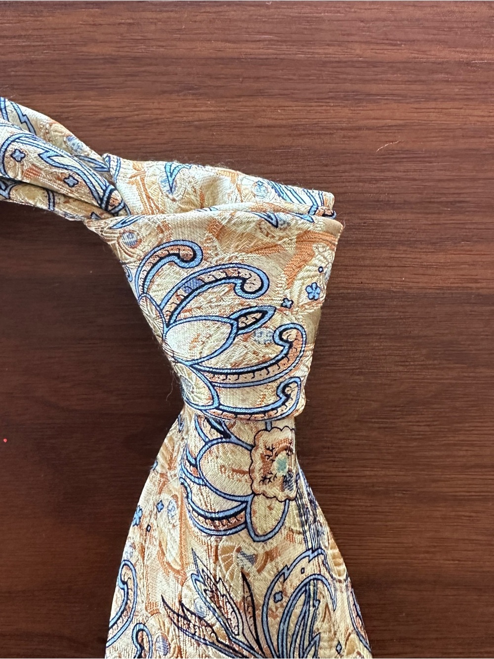 Robert Talbott Seven Fold Paisley Silk Tie in Beige with Blue Accent